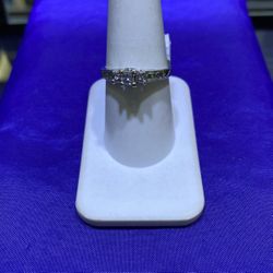 14KT White Gold Diamond Ring 