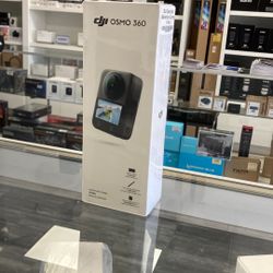DJI Osmo 360 Adventure Combo