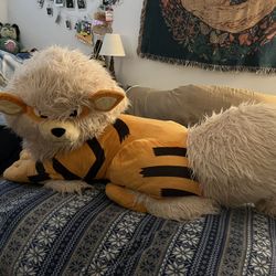 Life-Size Pokémon Center Arcanine!!! 