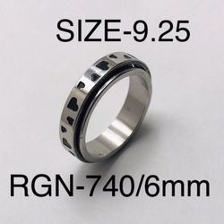 Stainless Steel Heart Carved Spinner Ring Band For Men & Women with: RGN-740/Size-9.25