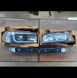 GMC Sierra/Yukon/Yukon XL Headlights Faros Calaveras Micas Luces Lamps