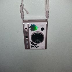 INSTAX EVO MINI W/ 1 ROLL OF FILM