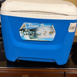 Igloo Island Breeze Cooler