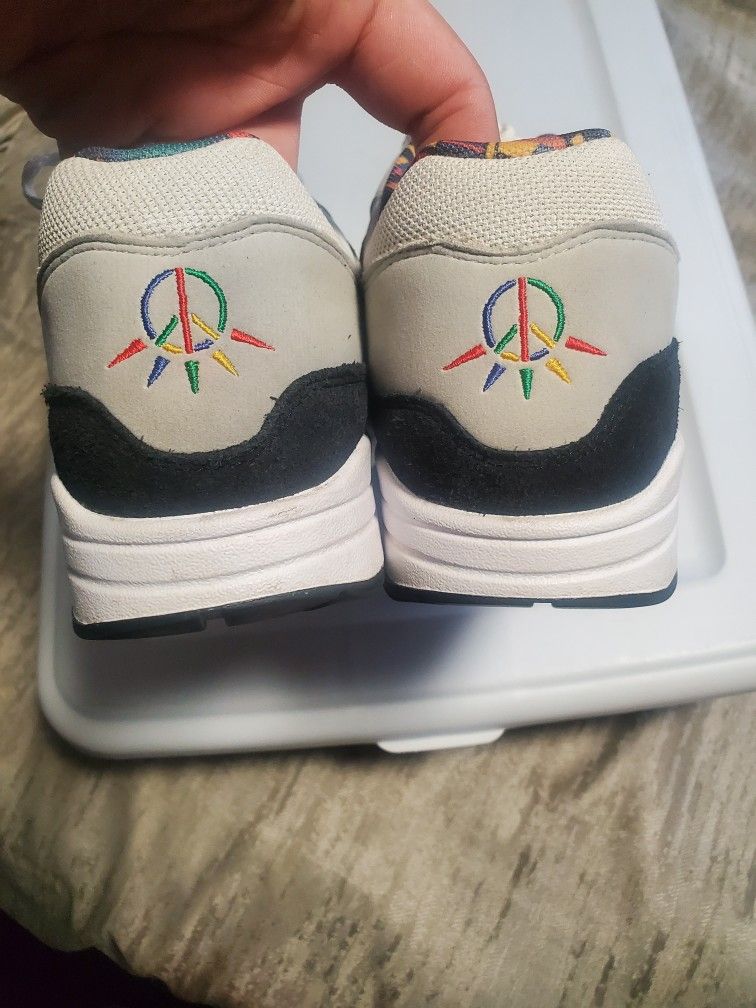 Air Max 1 Live Together, Play Together