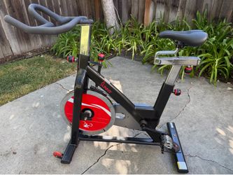 Sunny Health & Fitness SF-B1002 Indoor Cycling Bike | 49 lb Flywheel