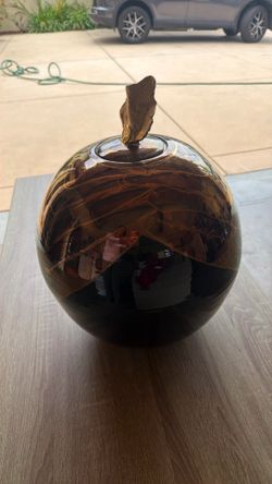 Beautiful Bruce Fairman table decoration.