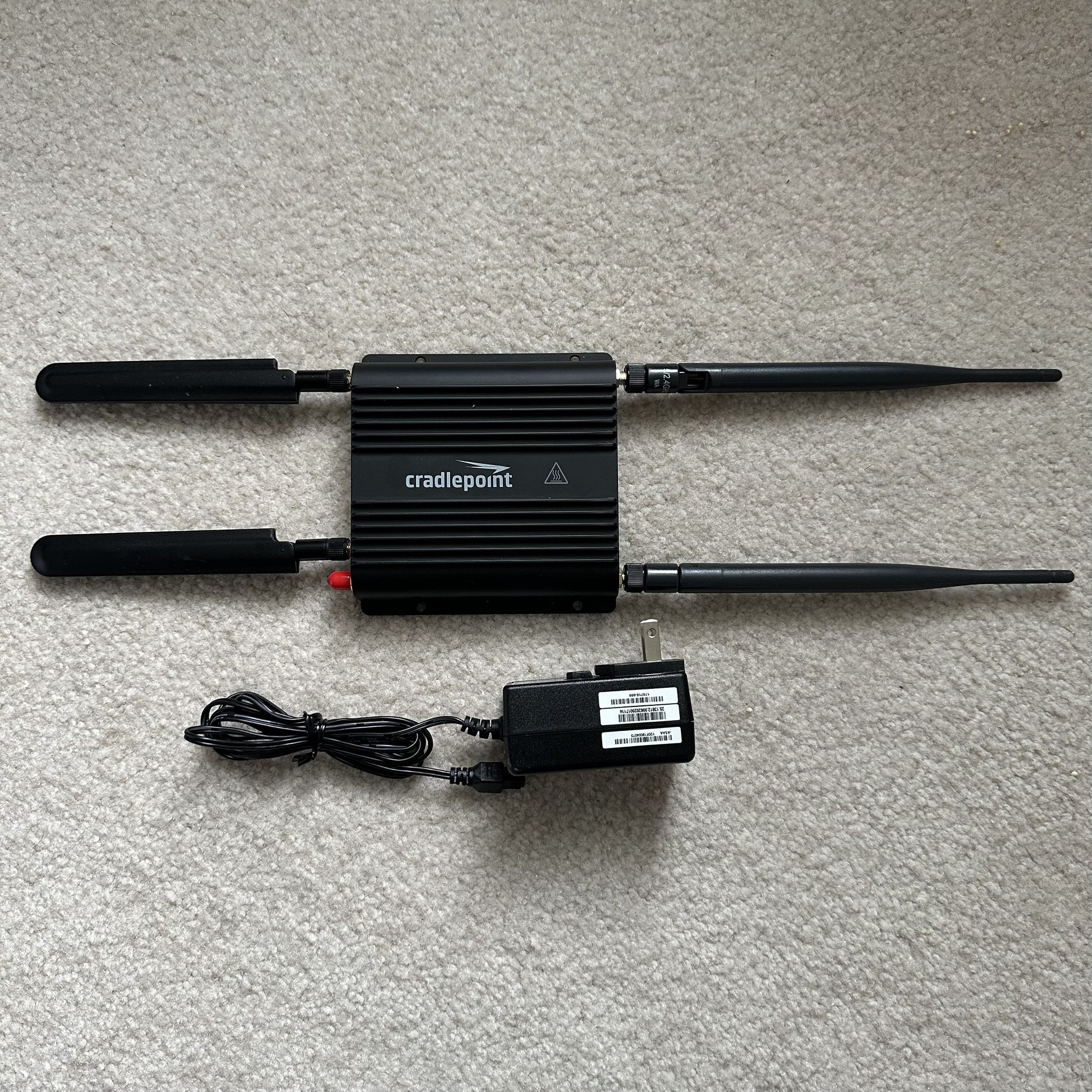 Cradlepoint IBR600c - 150M-D 4G LTE WiFi Router