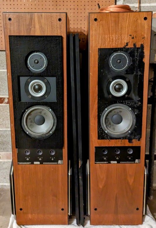 AR9 Speakers (Acoustic Research) + JVC RX-509VTN Receiver