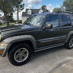 2005 Jeep liberty Renegade Sport, Clean,Drives Excellent 
