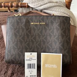 Micheal Kors Purse