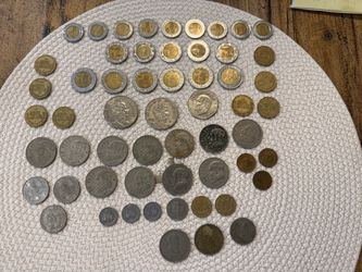 Lot of Mexican pesos, approx $700 + worth