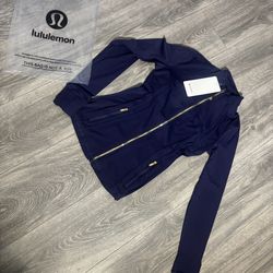 Lululemon define navy blue size 4