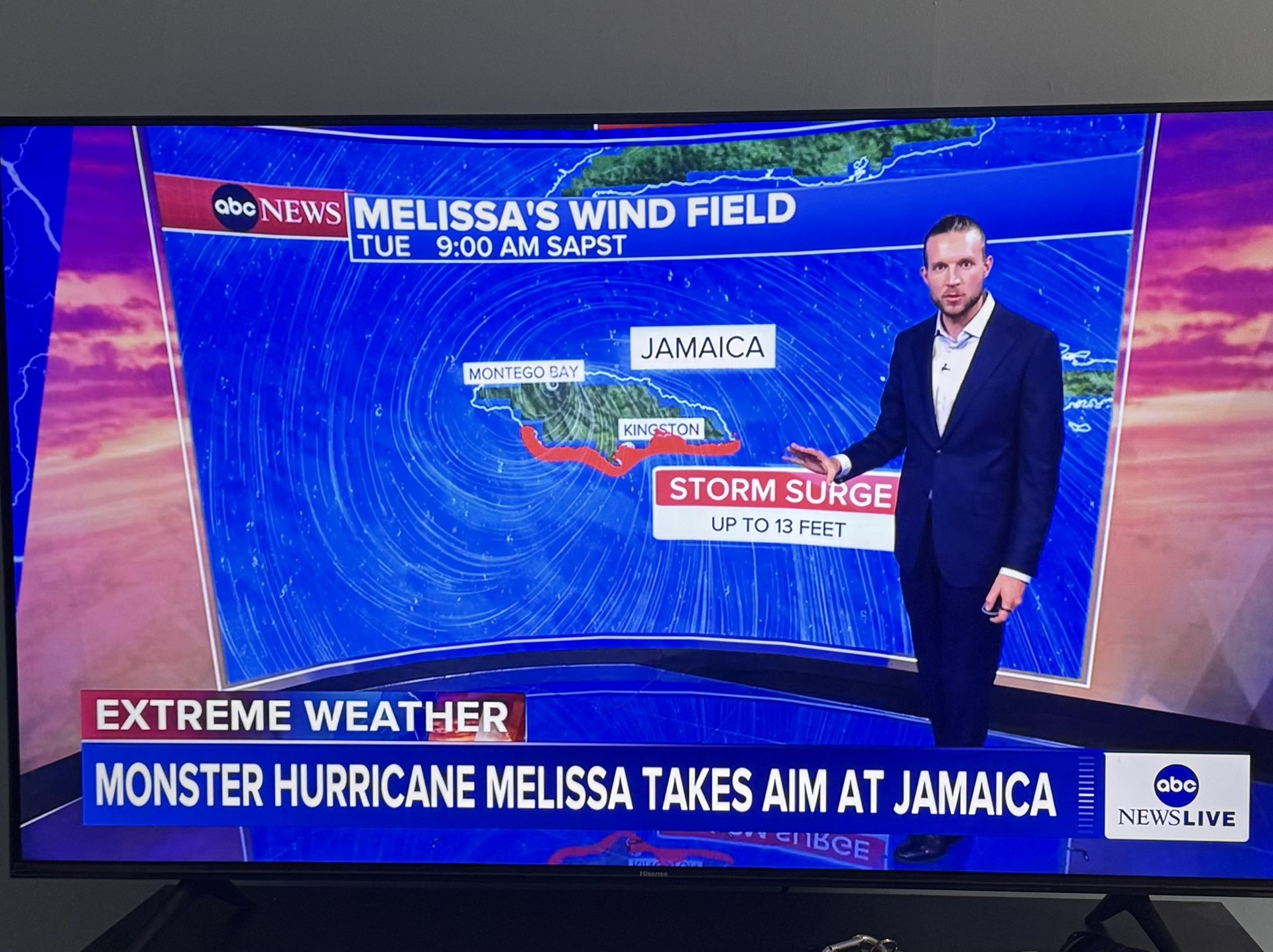 50 Inch Roku Smart Tv Brand New With Remote