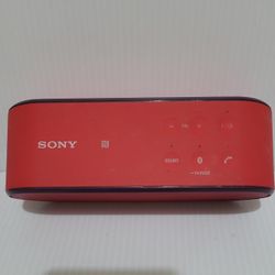 SONY SRS-X2 Personal Audio System Portable Wireless NFC Bluetooth Red Speaker.