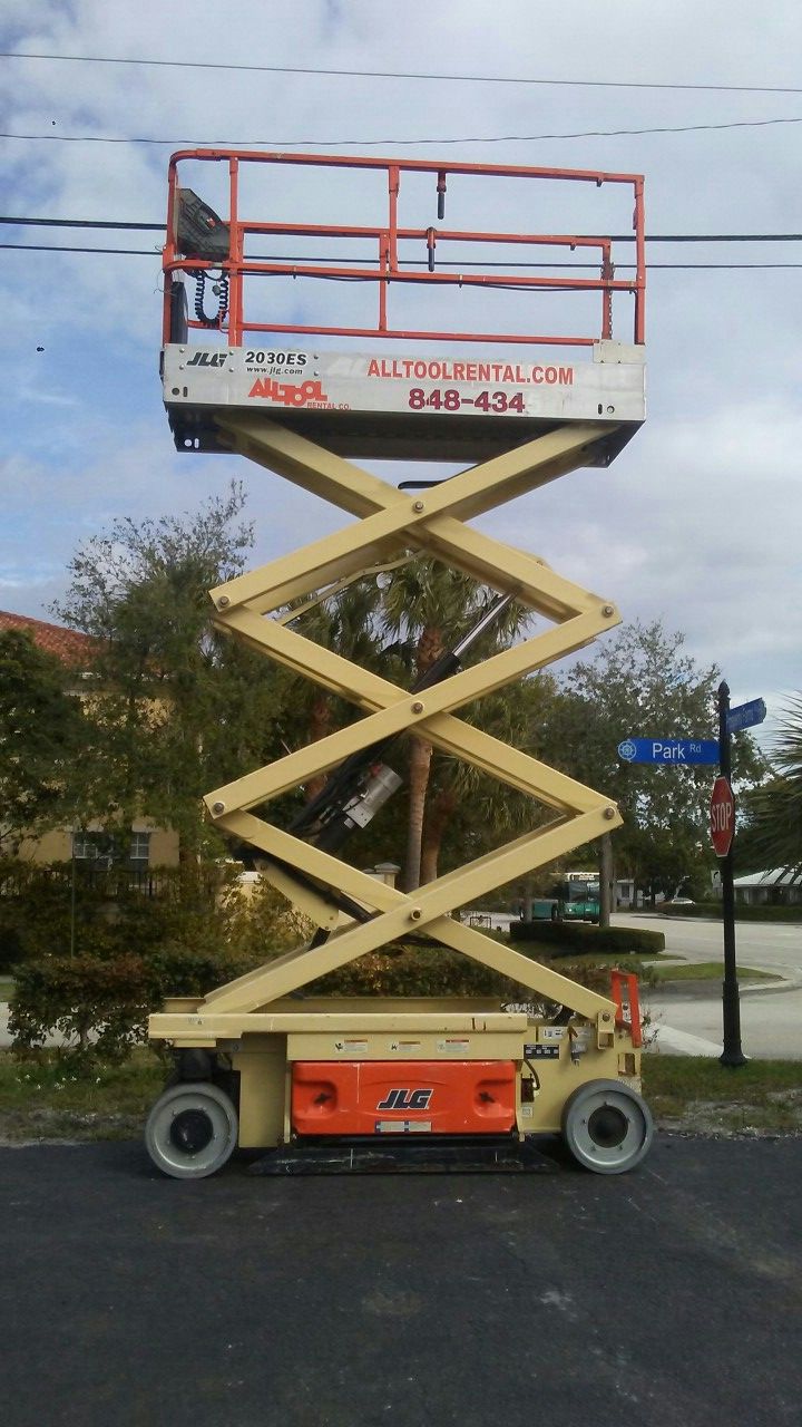 JLG 2030 ES 201 Scissor Lift