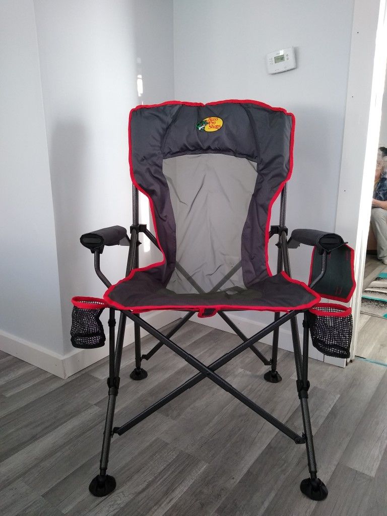 BASS PRO LUNKER LOUNGER FISHING CHAIR 2 POLE HOLDERS for Sale in