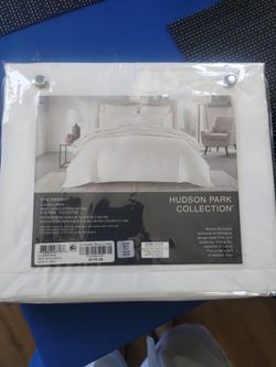 King Bedskirt