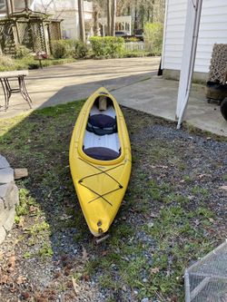 Pelican Pursuit Tandem (2 Seat) Kayak 14ft with paddles