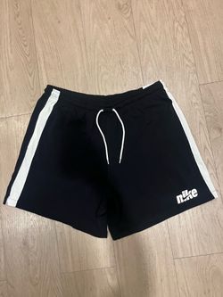 Black Nike shorts