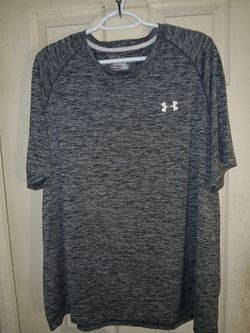UNDER ARMOUR-T SHIRT