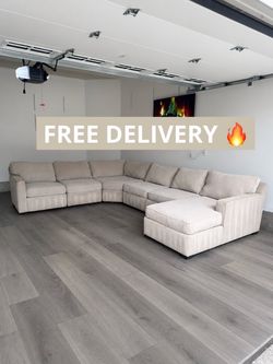 Large Tan Sectional Couch - Free Delivery 🔥