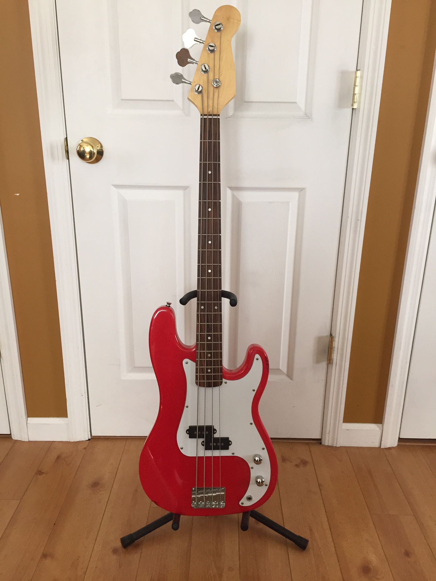 P-Bass electric bass guitar excellent condition like new! Fender precision bass red! FS/FT!