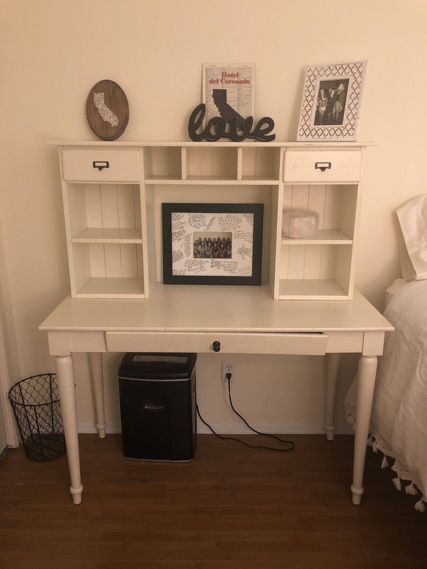 White writing Desk with Detachable Hutch
