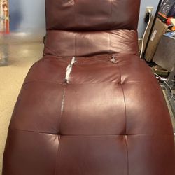 Leather Chaise Longue (“lounge”) — Needs Repair/reupholstery