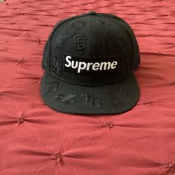 Supreme MLB New Era 7 3/8