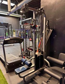 Lat Pull Down Machine
