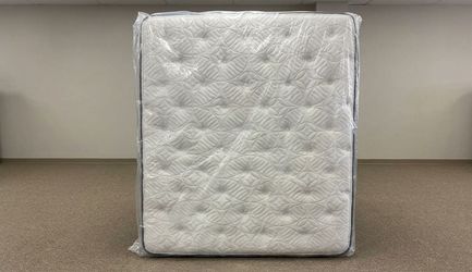 Pillow Top Mattress New in Plastic