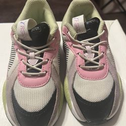 Pumas Running Shoes for girls 