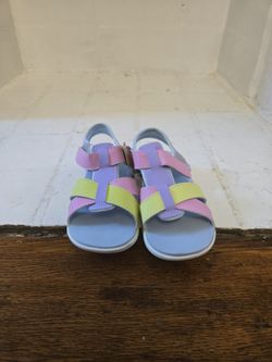 See Kairun Water Friendly Sandals Brand New