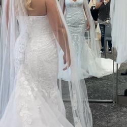 Mermaid Style Wedding Dress – Size 8 (David’s Bridal) + Veil