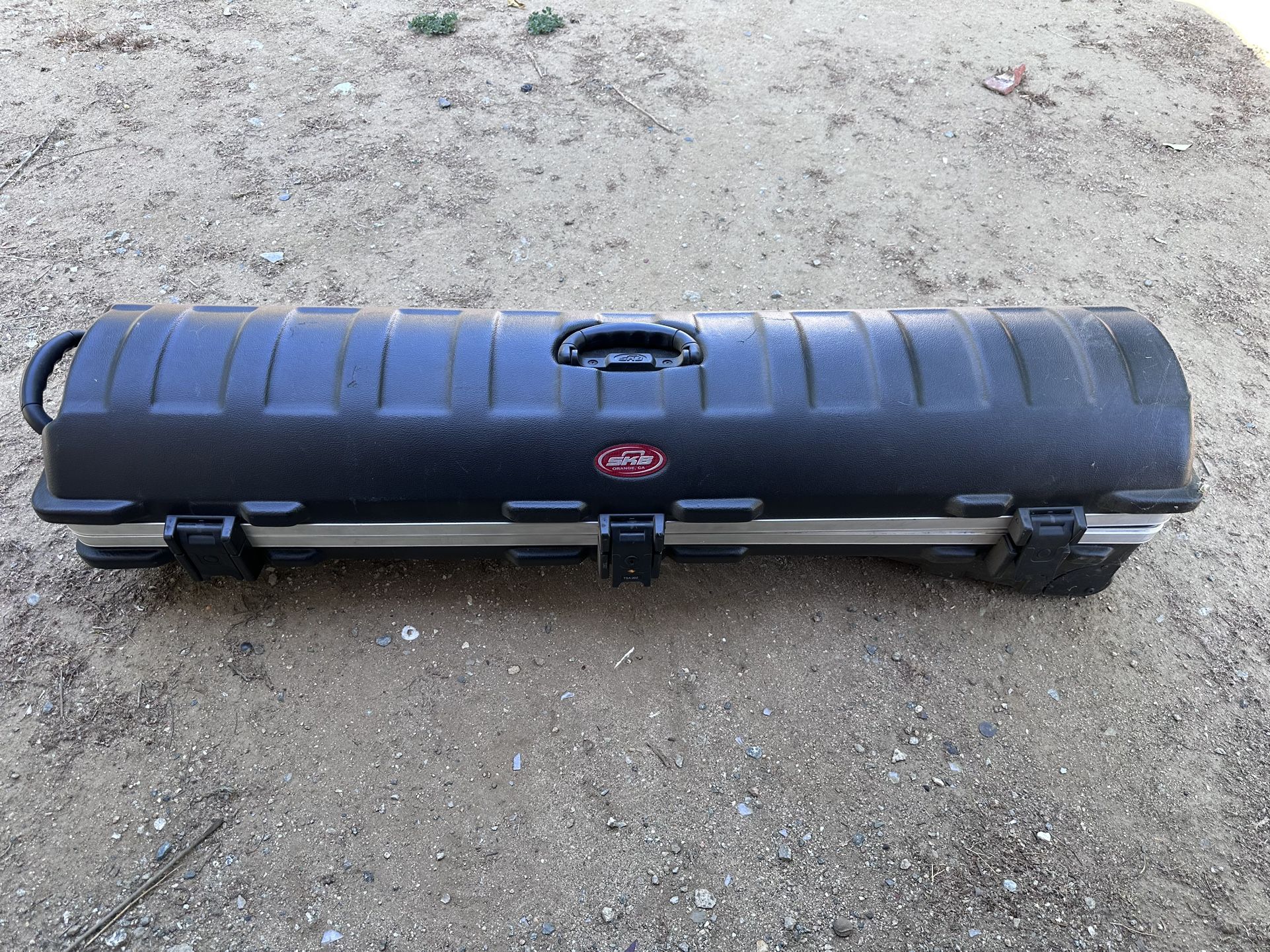 SKB Rolling Case