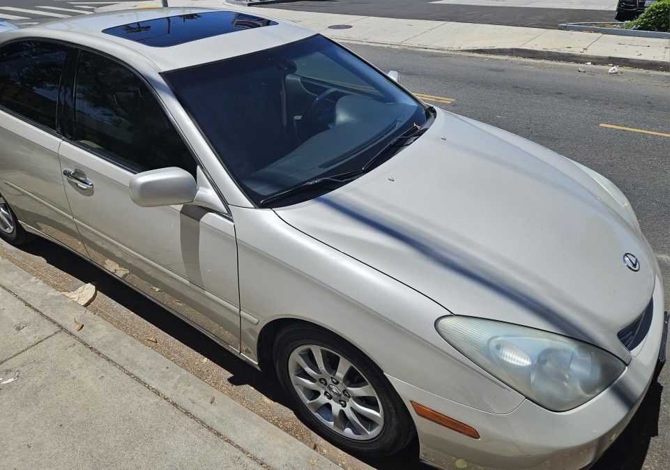 2004 Lexus ES 330