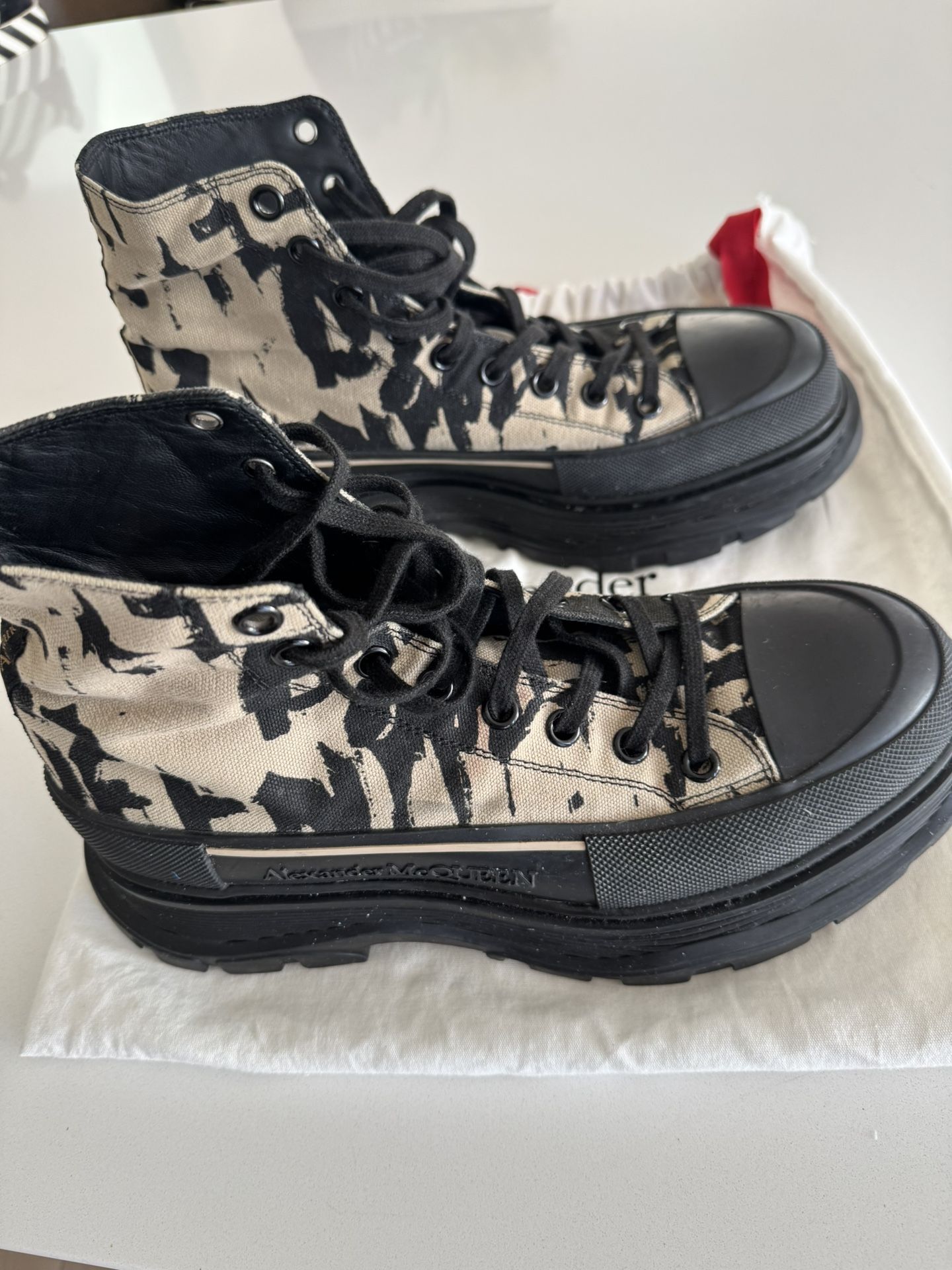 Alexander McQueen Tread Slick Boot 'Beige Black Graffiti'