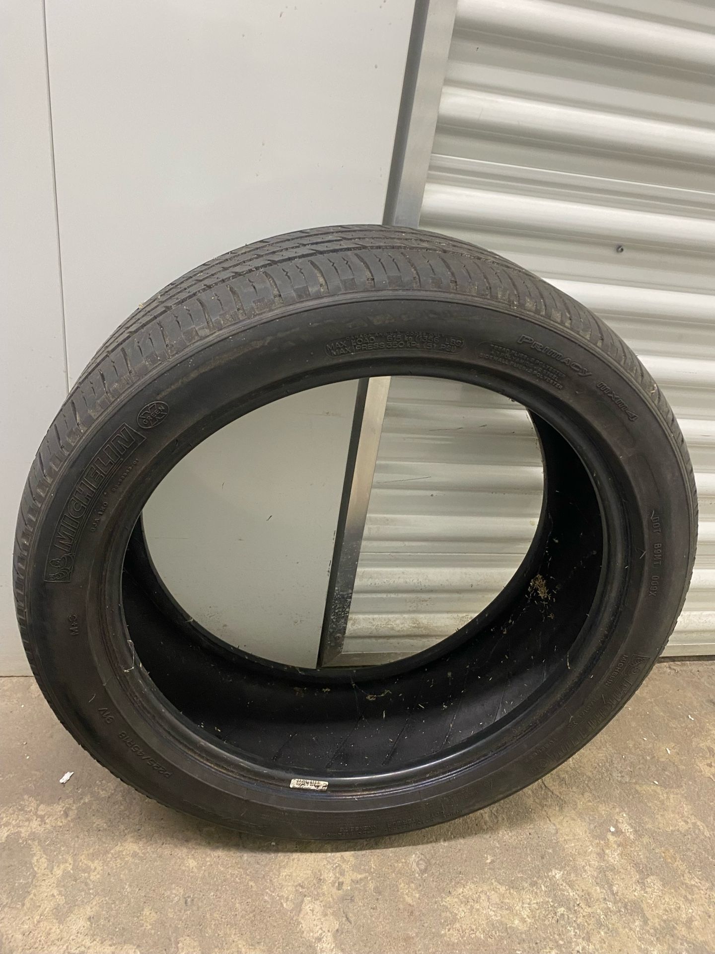 New Tire 225/45/R18