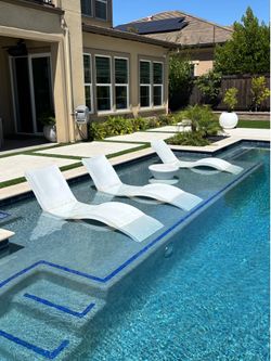 pool chaise lounge