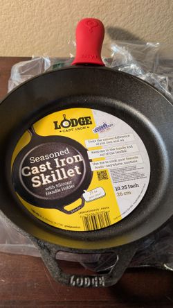 Lodge Pre-Seasoned Cast Iron Skillet with Hot Handle Holder, 10.25 Inches