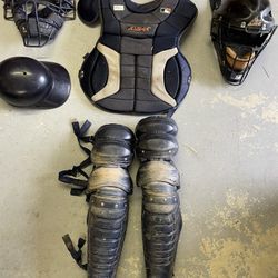 Baseball gear set