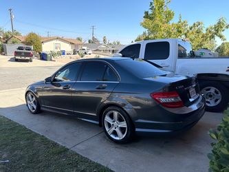2011 Mercedes Benz C300