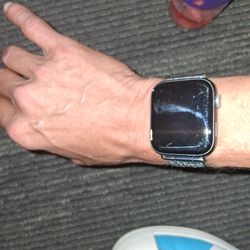 44 MM SERIES 4 APPLE WATCH WITH GPS AND  BLING