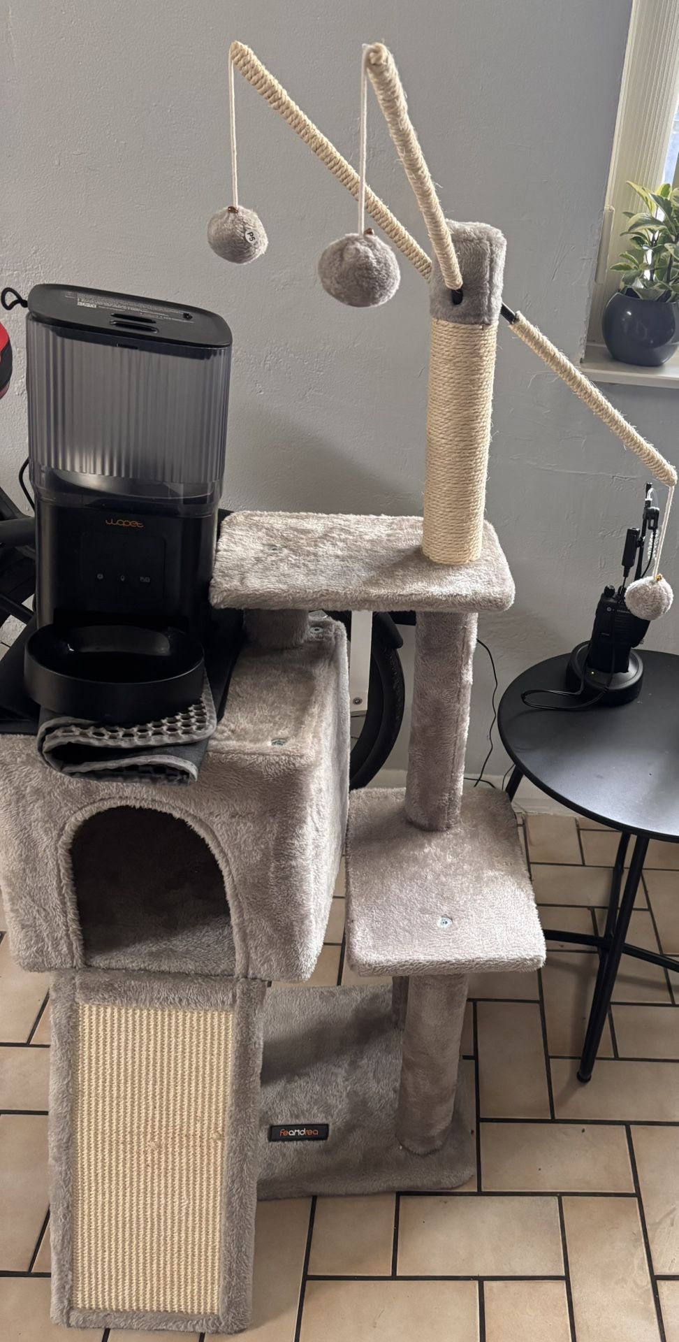 Cat, Play Ground Plus Auto Automatic, Bluetooth Food Dispenser