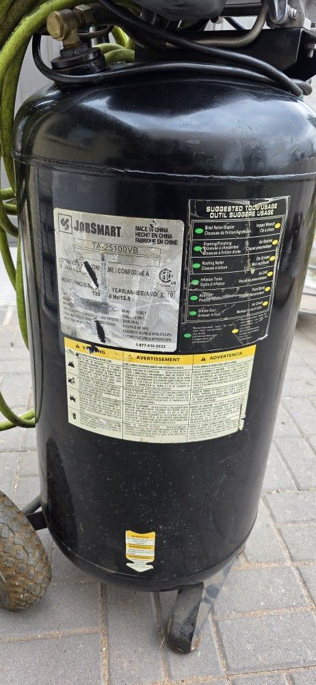 JOBSMART Air Compressor