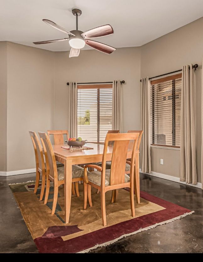ETHAN ALLEN LIGHT WOOD DINING TABLE