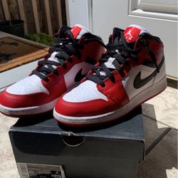 Air Jordan 1 Mid 