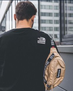supreme crossbody/waistbag (khaki)