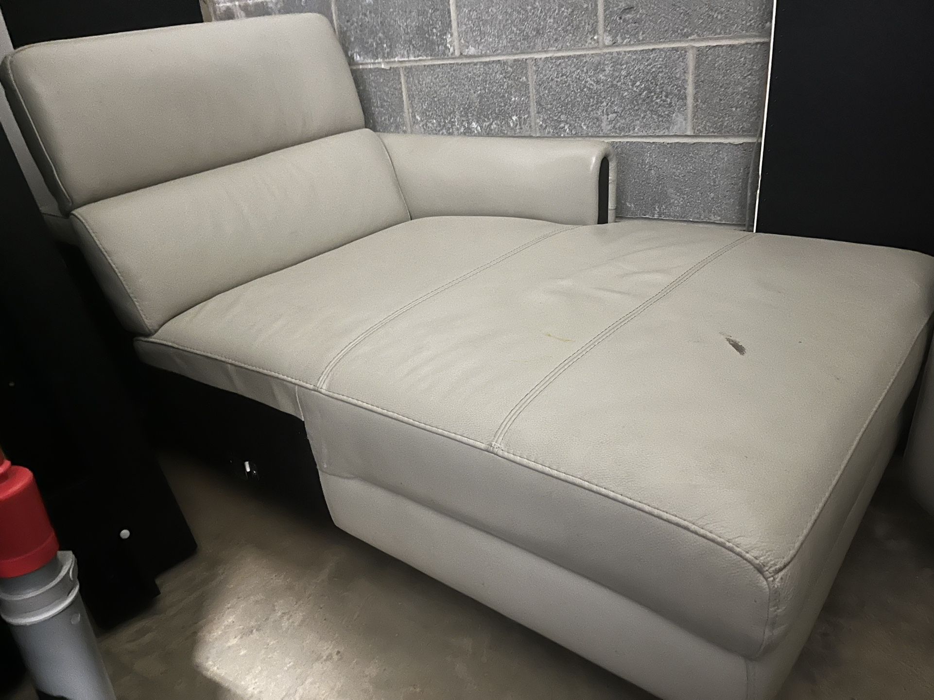 J&M Vella Motion Sectional