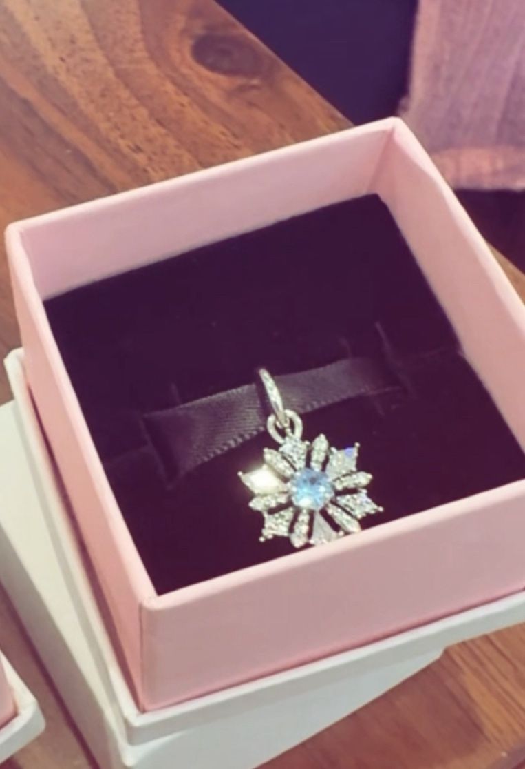 Frozen Queen Elia Snowflake Pandora Bracelet Charm 